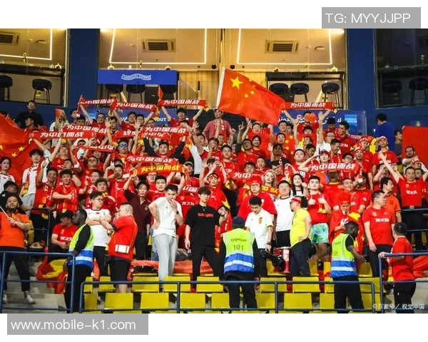 激情四溢的足球比赛现场看图说话分享精彩瞬间与感人故事